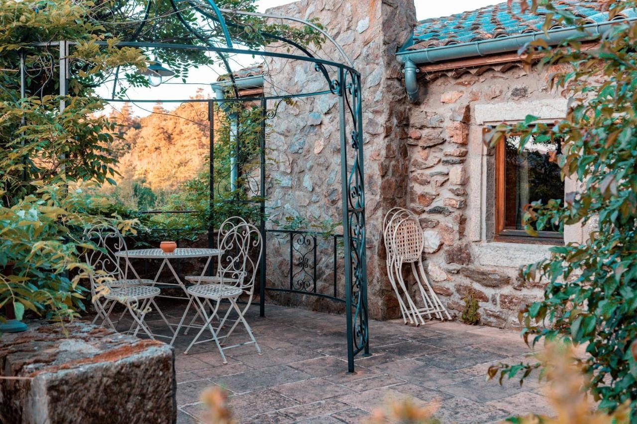 Maison D'Hotes Le Hameau De La Mure Saint-Laurent-du-Pape Exteriör bild