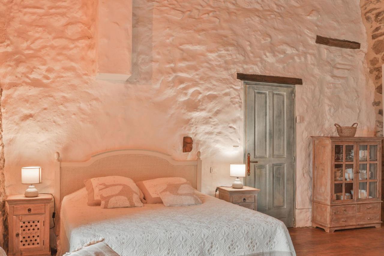 Maison D'Hotes Le Hameau De La Mure Saint-Laurent-du-Pape Exteriör bild