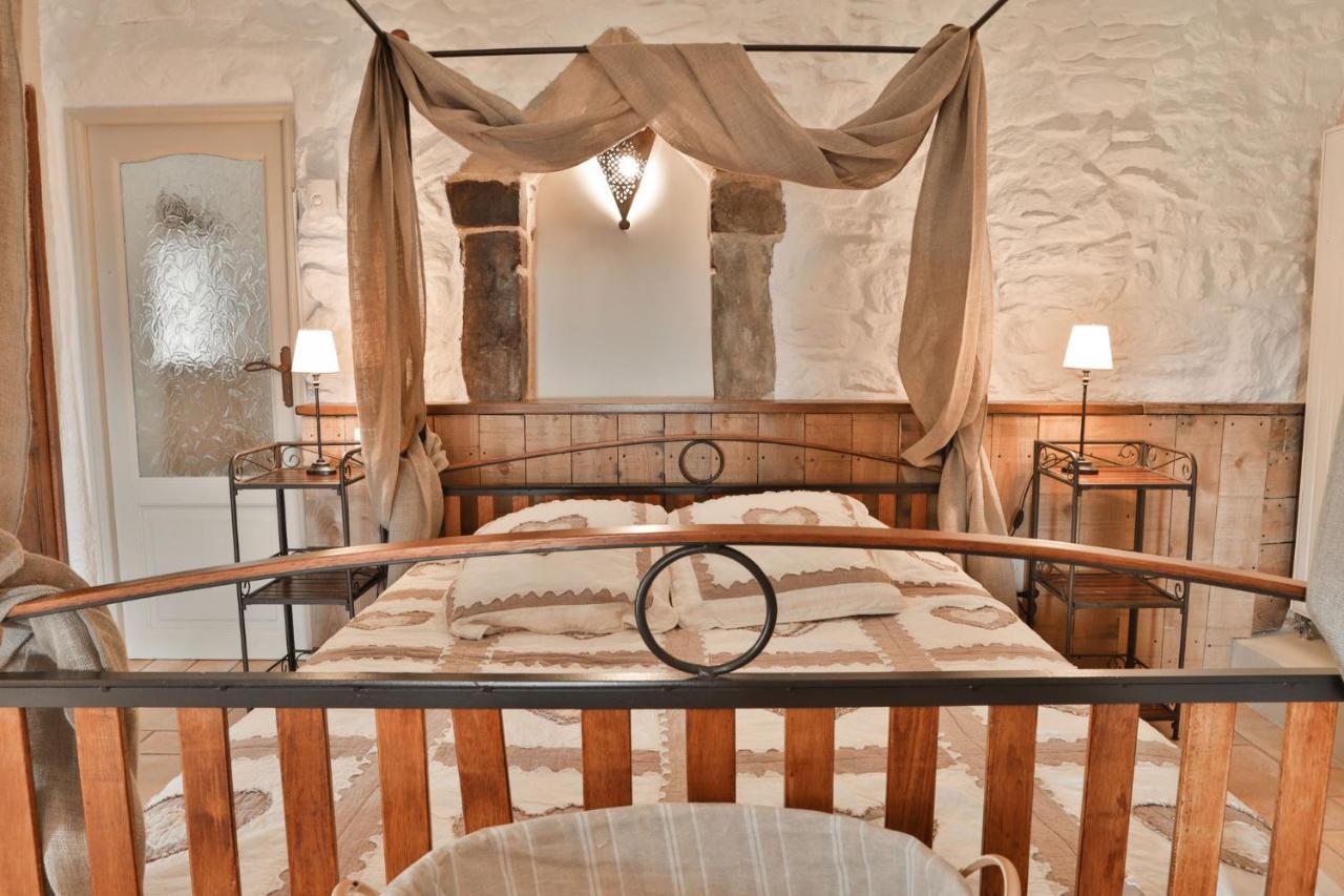 Maison D'Hotes Le Hameau De La Mure Saint-Laurent-du-Pape Exteriör bild