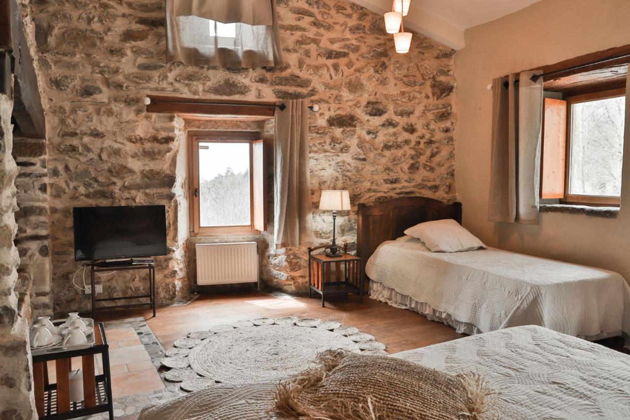 Maison D'Hotes Le Hameau De La Mure Saint-Laurent-du-Pape Exteriör bild
